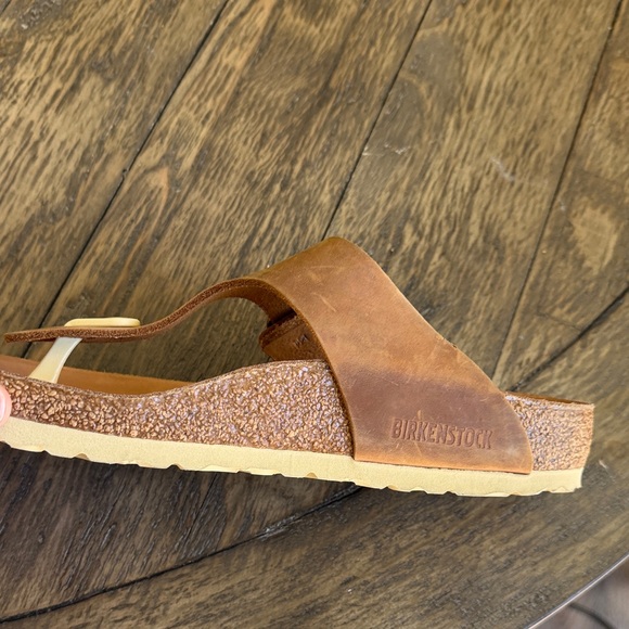 Birkenstock Gizeh Women’s size 39 cognac oiled leather. - Picture 6 of 8